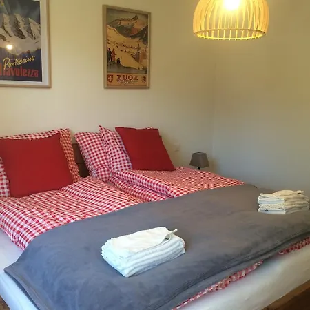 Chesa Muragls Apartment